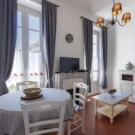 Lejlighed Couronne De Josephine - 10 Mn A Pied Du Palais Et Plages, Charme Et Authenticite